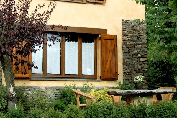 Votre projet de pose de menuiserie à Sillans en toute confiance