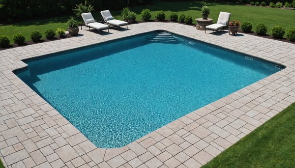 La maintenance d'une piscine carrée : ce que vous devez savoir